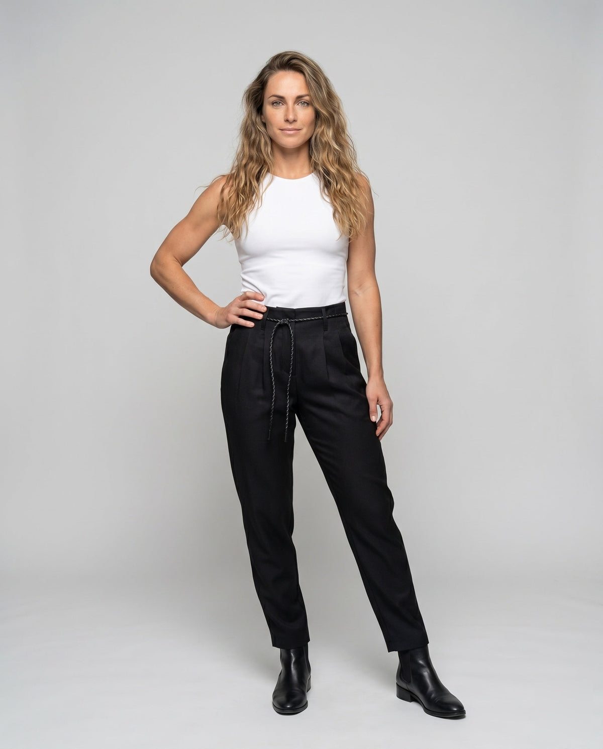 Linen Pants with Slim Cut and Tie Belt for Women