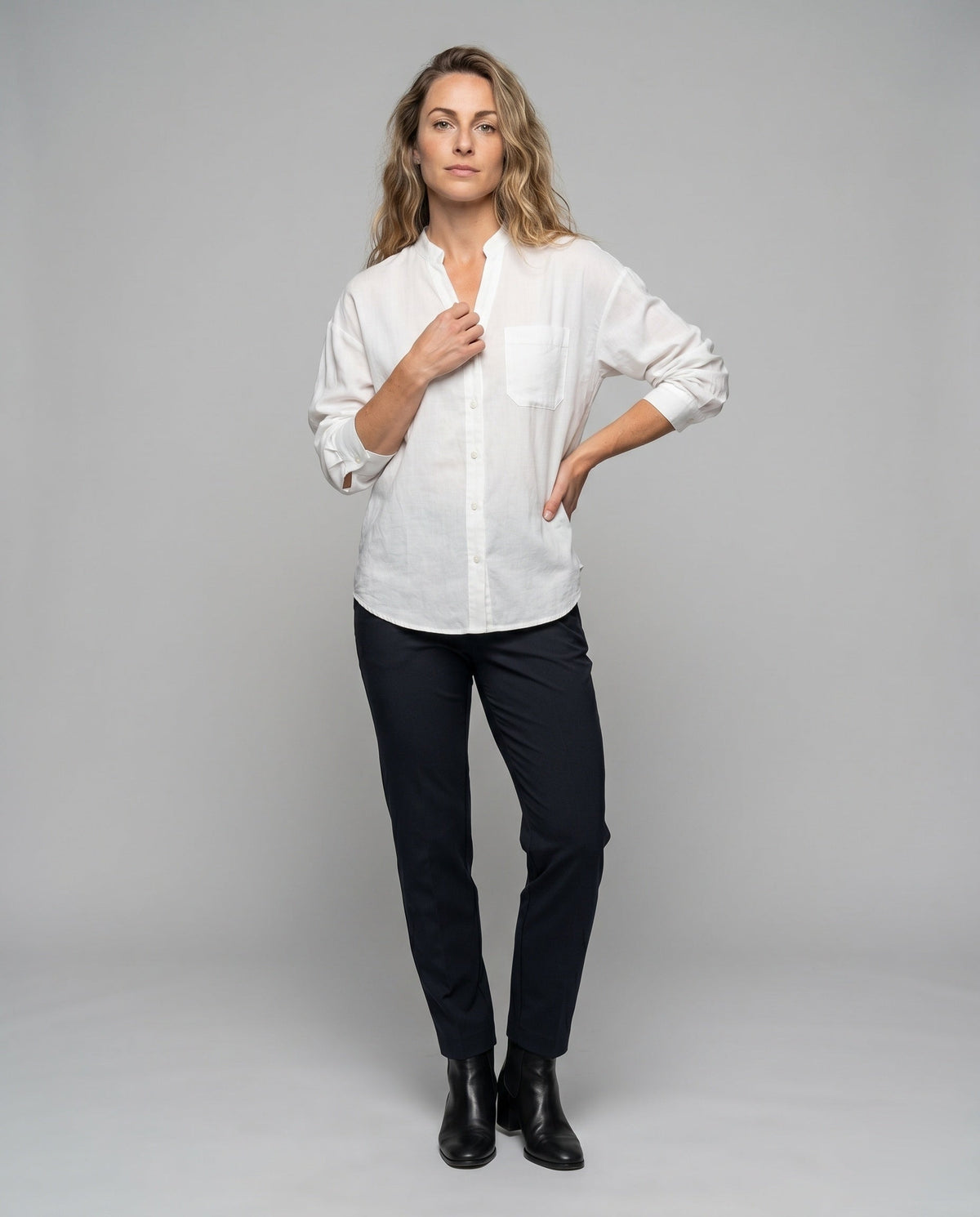 Long Sleeve Top with V-Neck and Relaxed Fit for Women