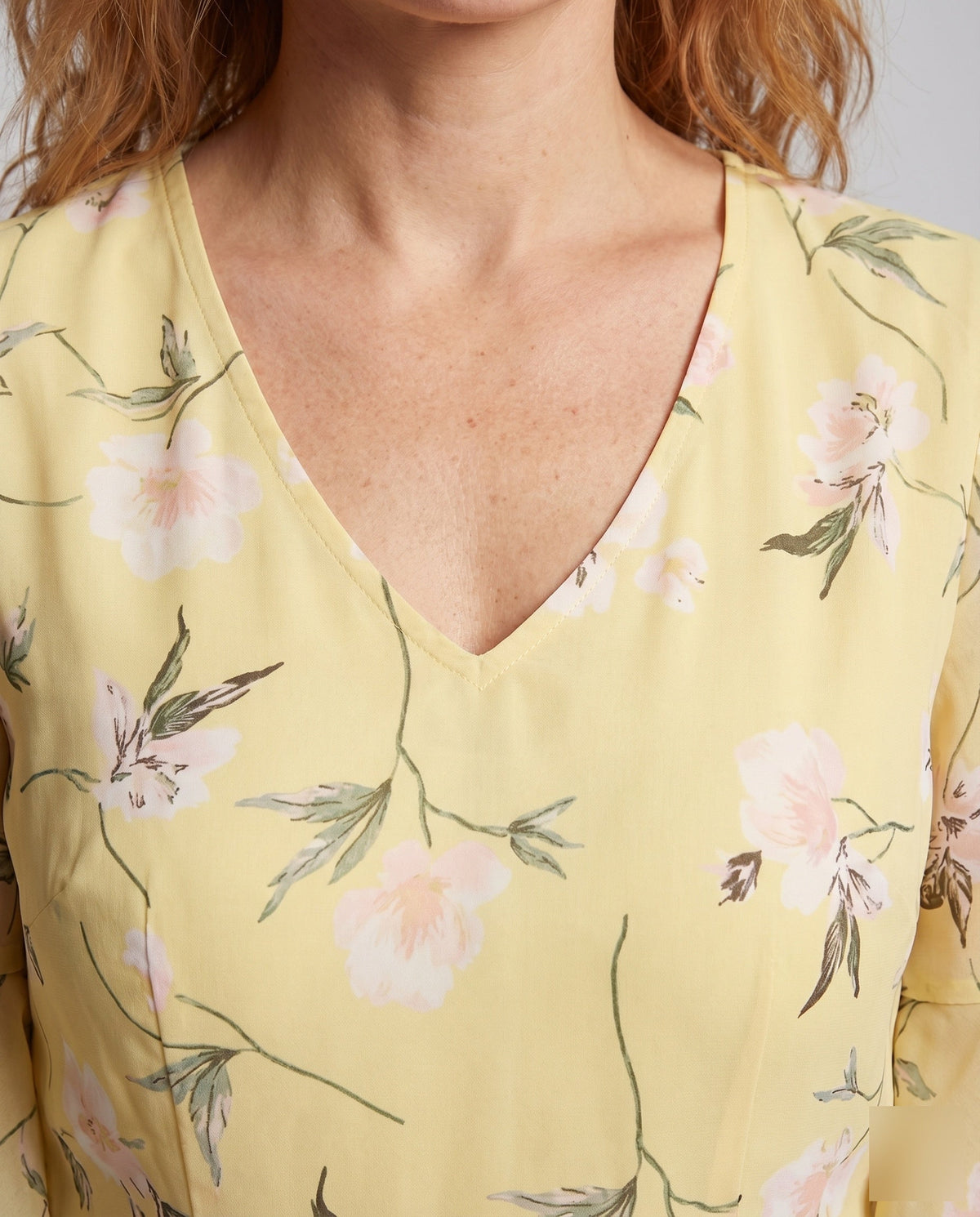 Maxi Dress with Floral Print and V-Neck for Women