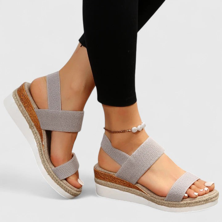 Sandals with Arch Support and Soft Cushioning