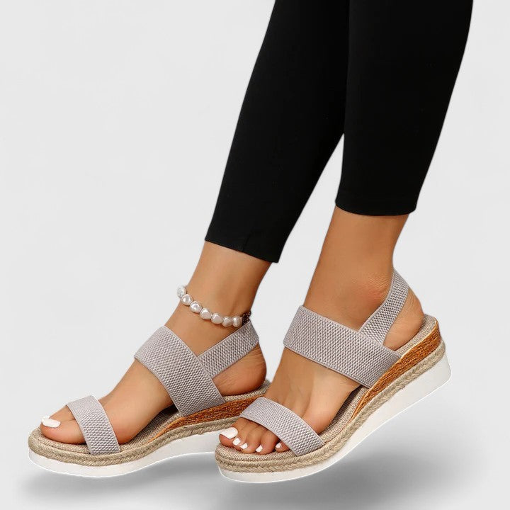 Sandals with Arch Support and Soft Cushioning