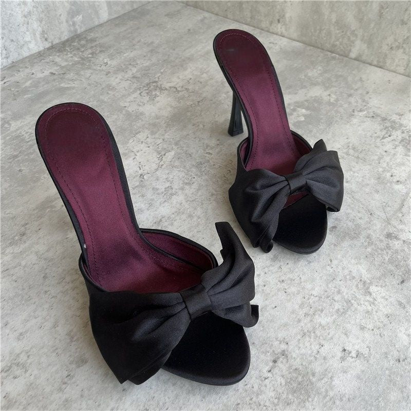 Sandals with High Heels and Bow Details for Women