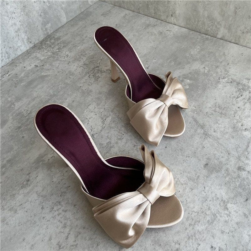 Sandals with High Heels and Bow Details for Women