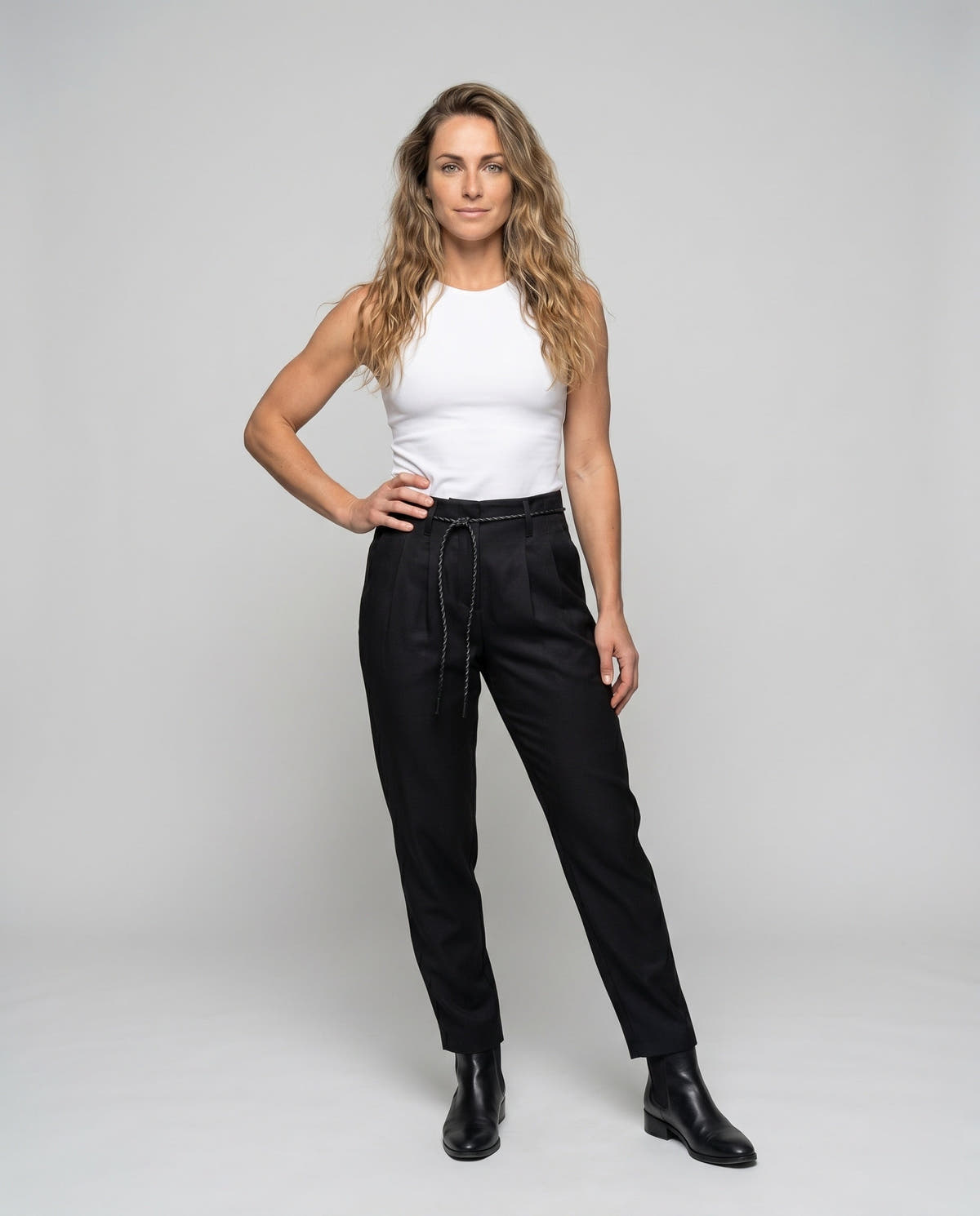 Linen Pants with Slim Cut and Tie Belt for Women