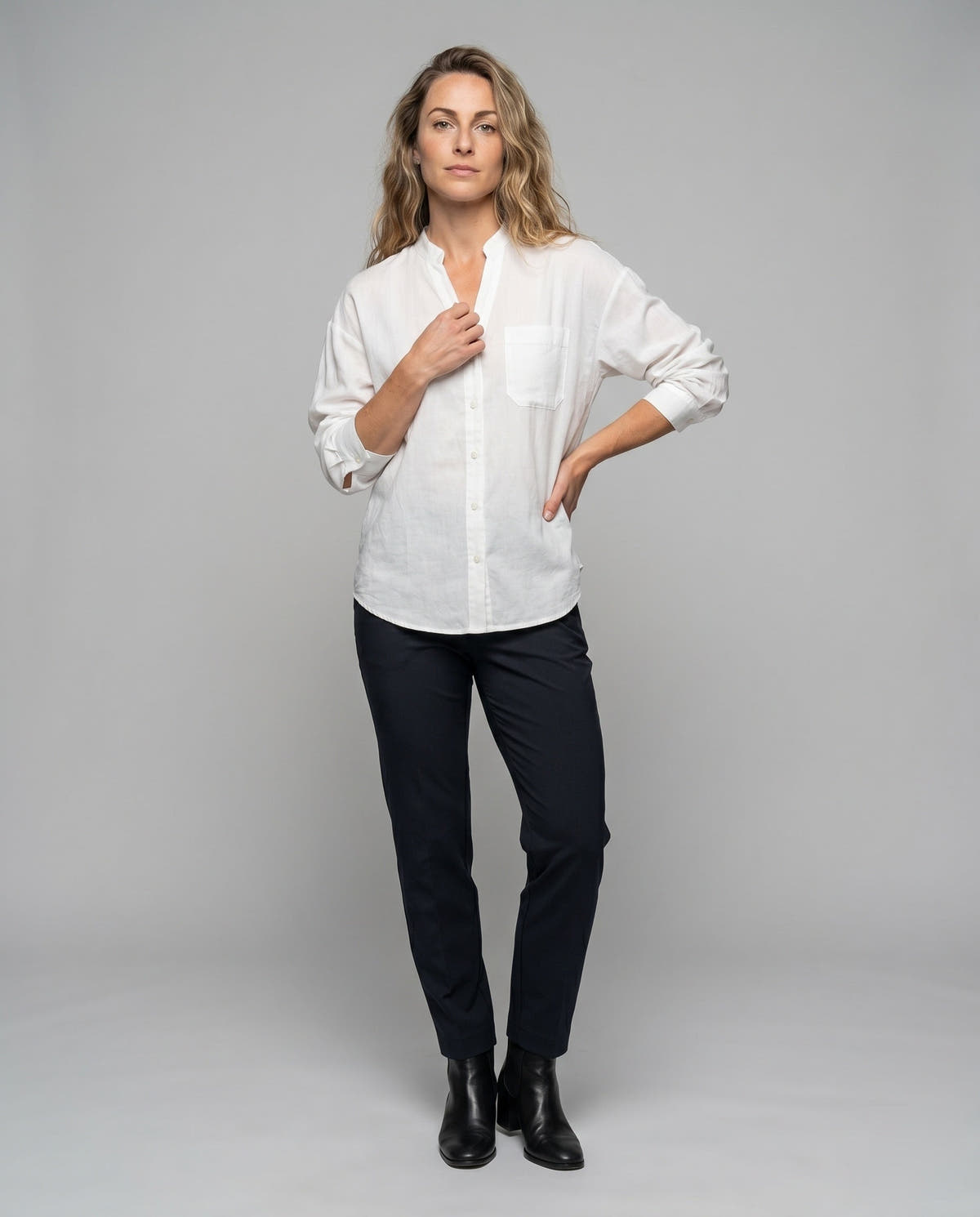 Long Sleeve Top with V-Neck and Relaxed Fit for Women