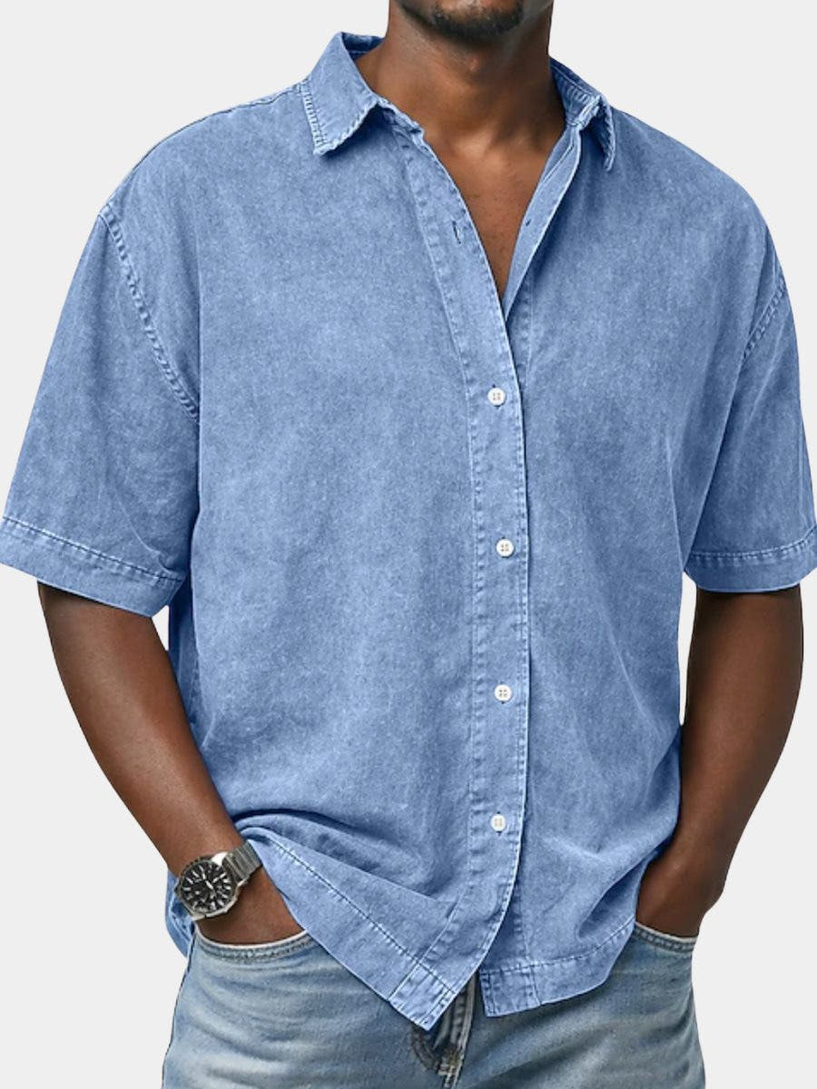 Men's Shirts in Denim, Short Sleeves and Relaxed Fit